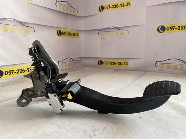 Педаль щеплення Renault Scenic II