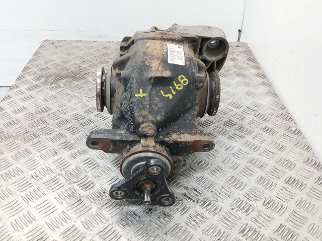 7566225 BMW Задній редуктор