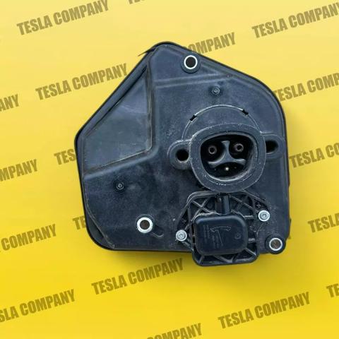 Порт зарядки Tesla 149037410E ціна, від 56.24 USD