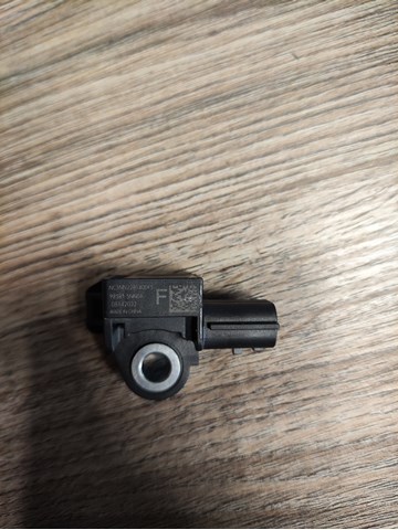 Датчик Айрбег передній Mitsubishi 98581W000P ціна, від 38.01 USD