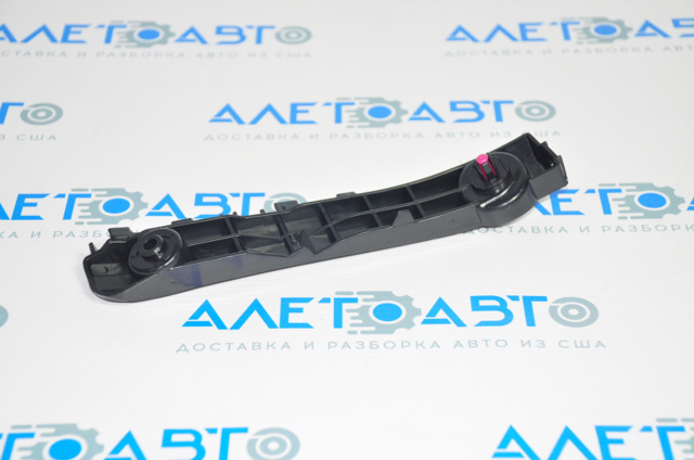 Кронштейн бампера переднього, зовнішній правий FPS FP7058932