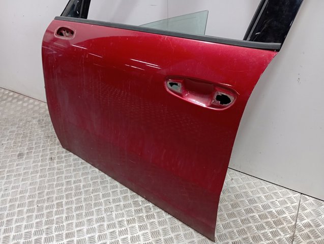 Водійські двері Peugeot/Citroen 9803033380