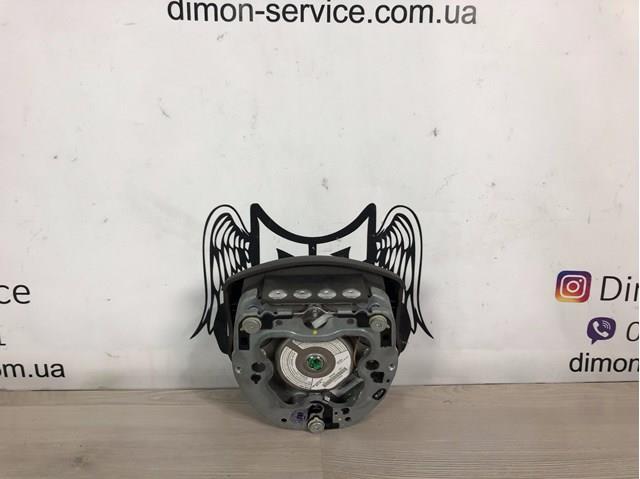 Подушка Айрбег водія VAG 8R0880201S ціна, від 25.59 USD