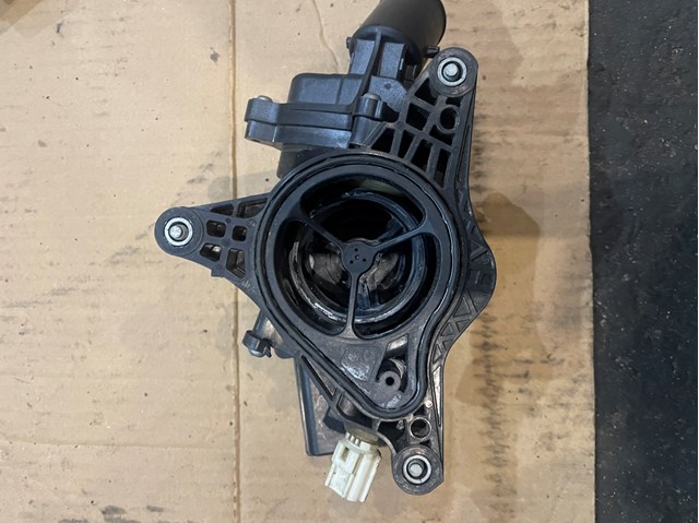 PYFD1516Z Mazda Корпус термостата в зборі