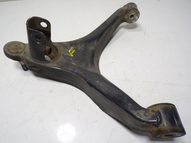 Кульова опора, нижня 5801564316 Iveco