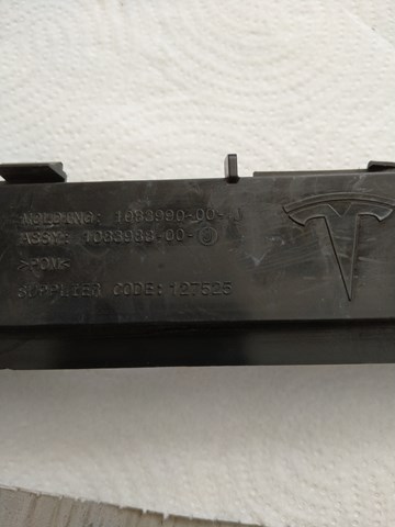 Кронштейн бампера заднього, зовнішній лівий Tesla 108398800K