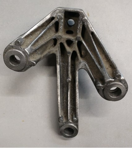 Кронштейн подушки коробки передач Ford 3M517M125DE ціна, від 22.50 USD