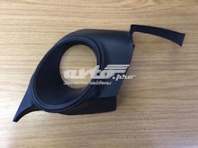 Купити 8148253030 Toyota Окантовка противотуманки