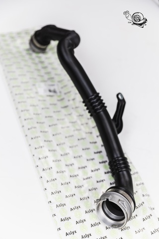 Шланг/патрубок интеркуллера EBY413252A1233 Glossyautoparts