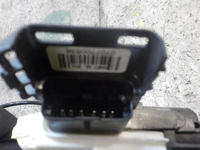 9801690380 Peugeot/Citroen Замок задніх дверей, правих