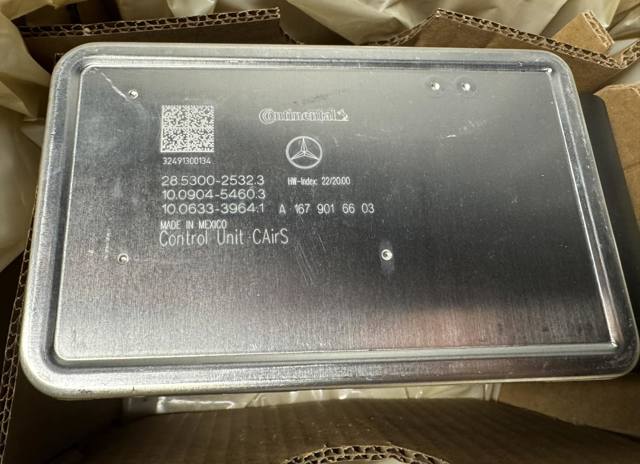 Блок керування пневмопідвіскою A1673209005 Mercedes