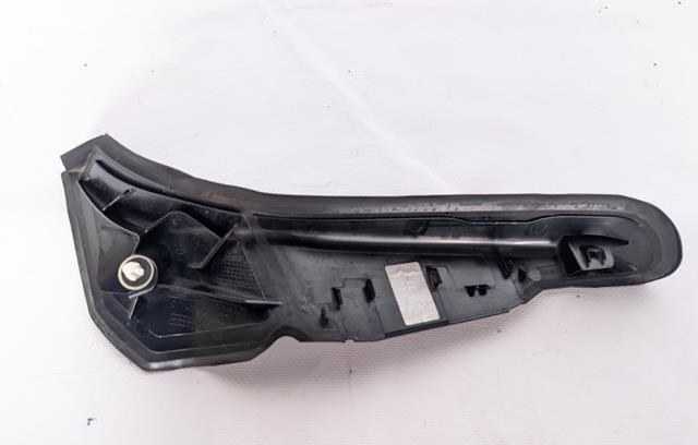7382959 BMW Накладка під задній ліхтар, лівий