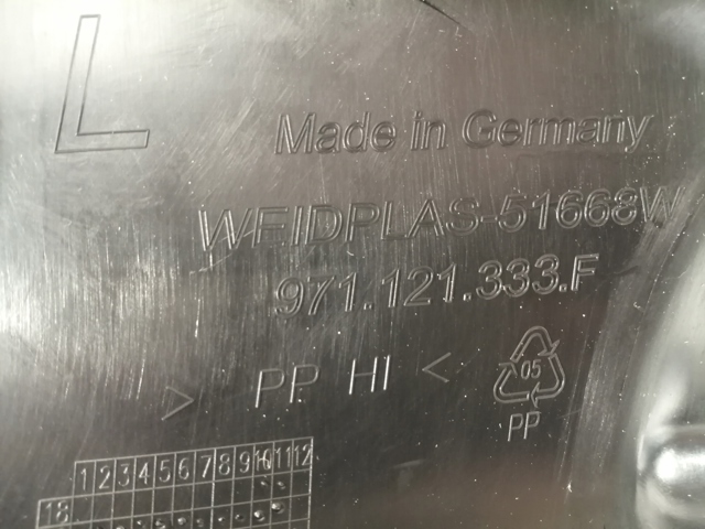 971121333F Porsche 