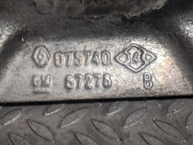 Обмежувач зсувної двері, верхній на кузові 8200075740 Nissan/Infiniti