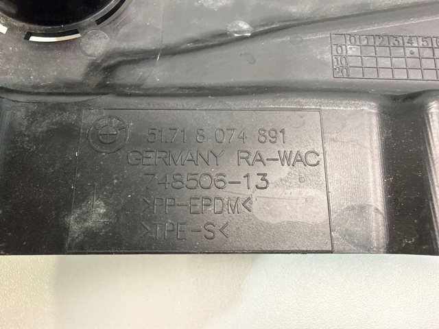 Підкрилок переднього крила, лівий передній Autotechteile 7095189 ціна, від 32.06 USD