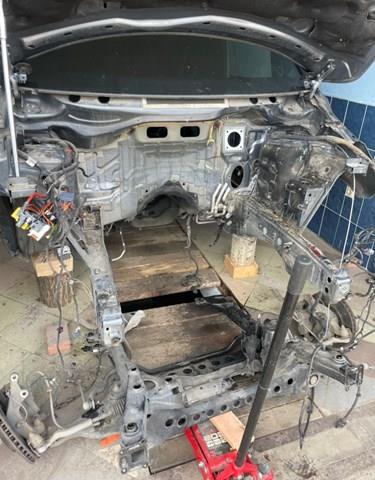 Вісь передня і поворотні кулаки Mercedes A4473300720 ціна, від 380.06 USD