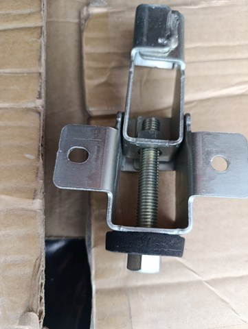 Крюк кріплення запасного колеса 5010508 Autotechteile
