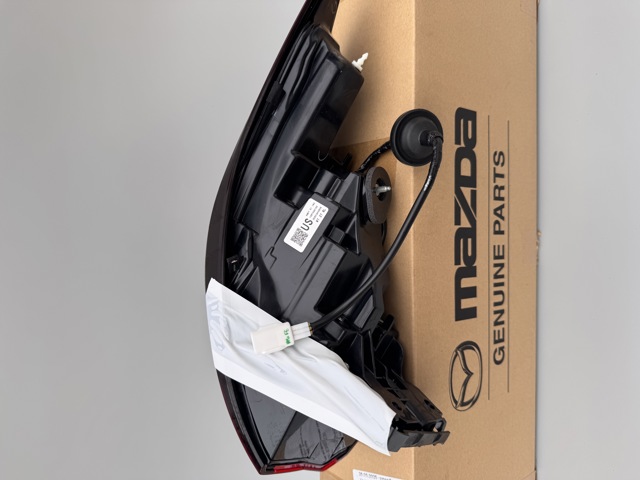 Стоп задній Mazda KMV751160