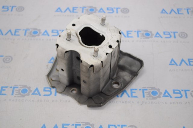 852103TA0A Nissan/Infiniti Кронштейн підсилювача заднього бампера