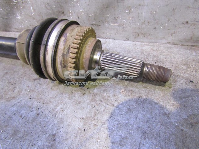 Піввісь права S212203020AB Chery