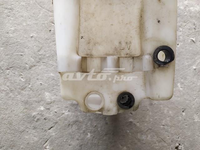 31253218 Volvo Бачок склоомивача