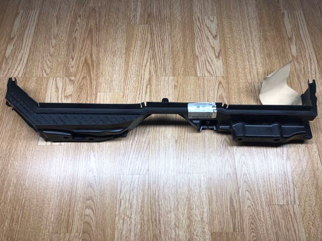 Подушка радіатора охолодження, верхня General Motors 13487731 ціна, від 24.18 USD