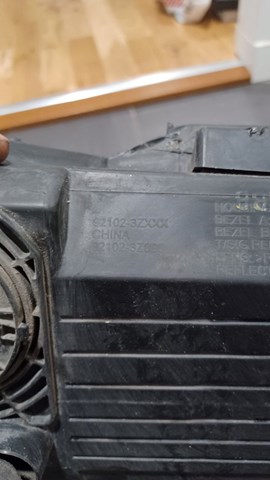 Фара передня права Hyundai/Kia 921023ZXXX