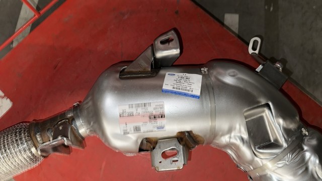 2635963 Ford Каталітичний нейтралізатор відпрацьованих газів