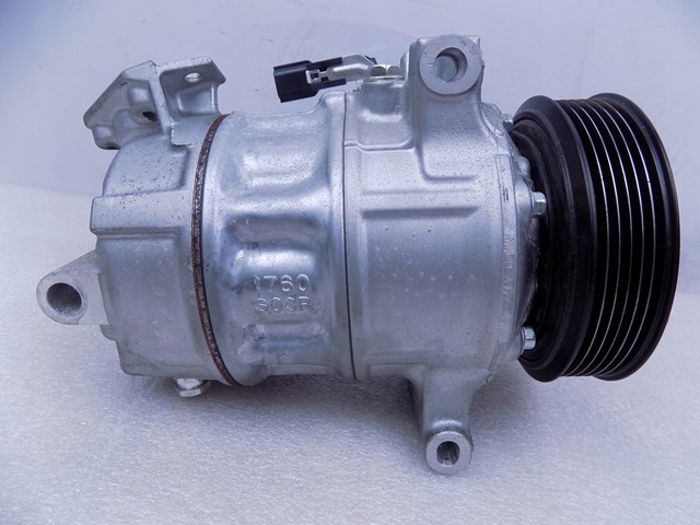 Купити 926003404R Renault (RVI) Компресор кліматичної установки