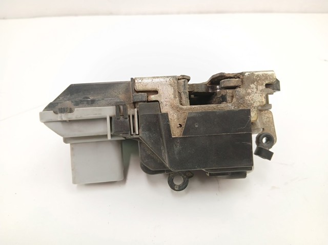 Замок дверки правої передньої 9136L2 Peugeot/Citroen