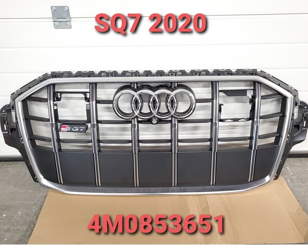 Решітка радіатора 4M0853651AK VAG
