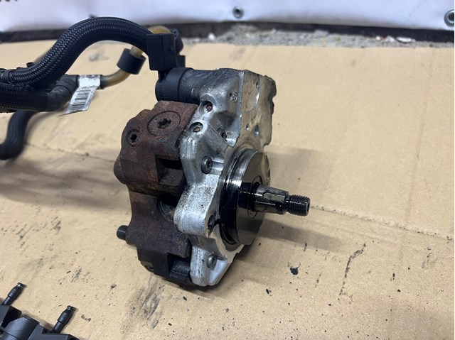 Насос паливний високого тиску BMW 0445010126 ціна, від 64.31 USD