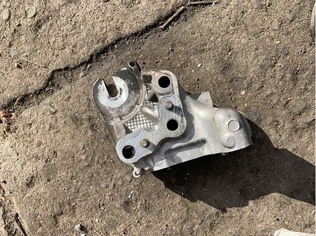 9805300680 Peugeot/Citroen Кронштейн подушки (опори) двигуна, лівої
