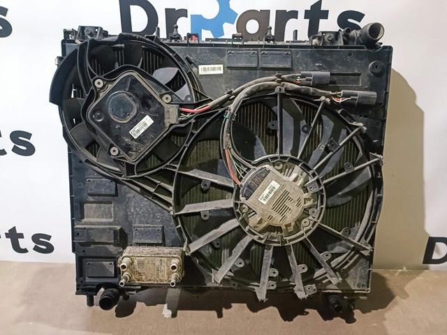 Купити LR084439 Land Rover Дифузор радіатора охолодження, в зборі з двигуном і крильчаткою
