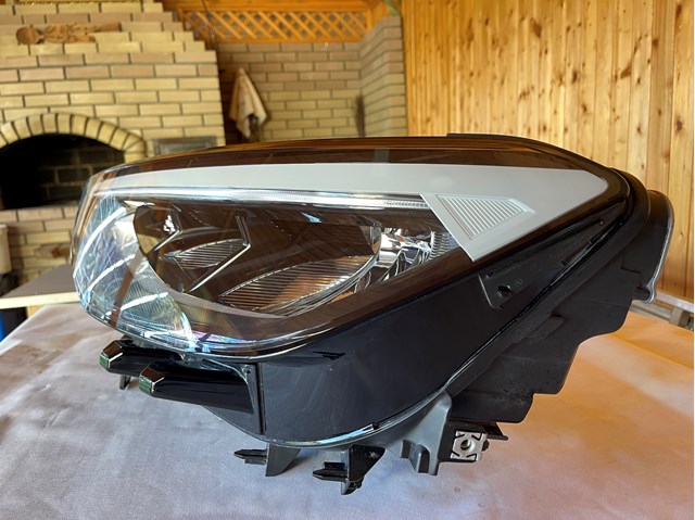 Фара ліва 11B941005A VAG