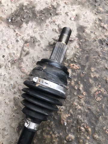 Піввісь передня, права Mazda FT0B2550X ціна, від 84.36 USD