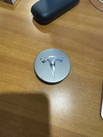 600587901A Tesla 
