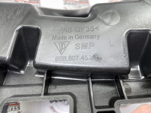 Кронштейн бампера заднього, лівий 95B807253H Porsche
