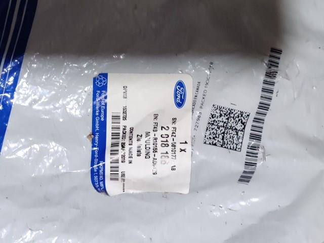 PFD87019L Signeda Накладка переднього лівого крила