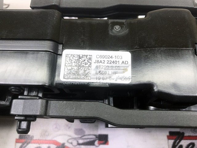 Ручка передньої двері зовнішня ліва LR106952 Land Rover