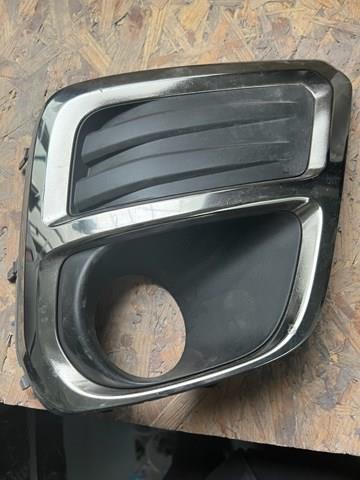 Решітка переднього бампера, нижня Subaru 57731SJ060 ціна, від 30.73 USD