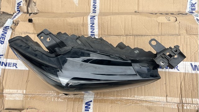 Фара правая Mazda GSJ451031A ціна, від 634.16 USD