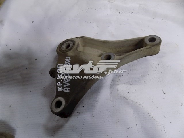 Кронштейн подушки КПП General Motors 96852643