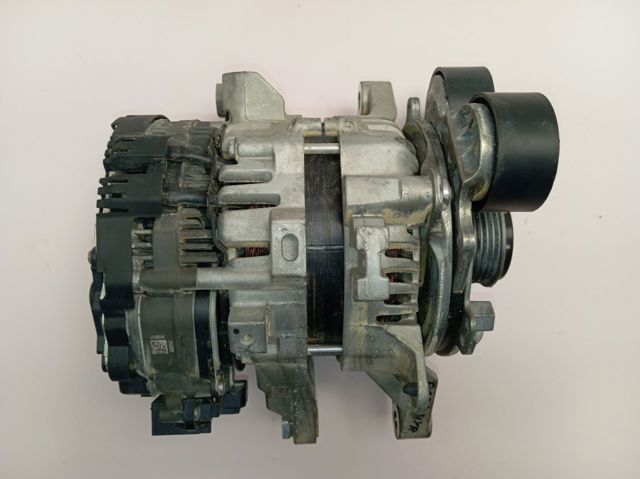 Генератор 373002U000 Hyundai/Kia