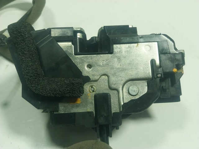 Замок дверки правої передньої 805004EA2A Renault (RVI)