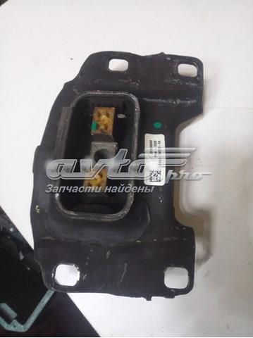 Купити AV617M121EA Ford 