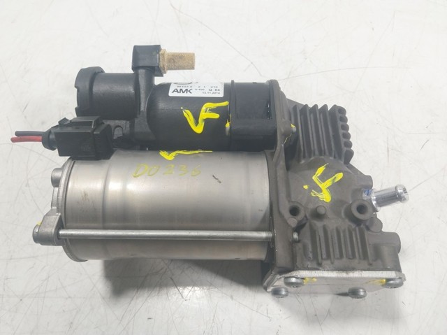 Компресор пневмопідкачки (амортизаторів) LR088859 Land Rover
