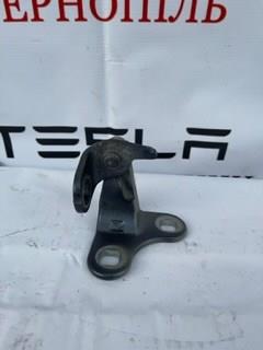 Завіса дверей передных лівих Tesla 149749200C ціна, від 26.10 USD