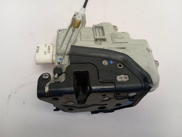 Замок передніх пасажирських дверей VAG 8J2837016 ціна, від 56.43 USD