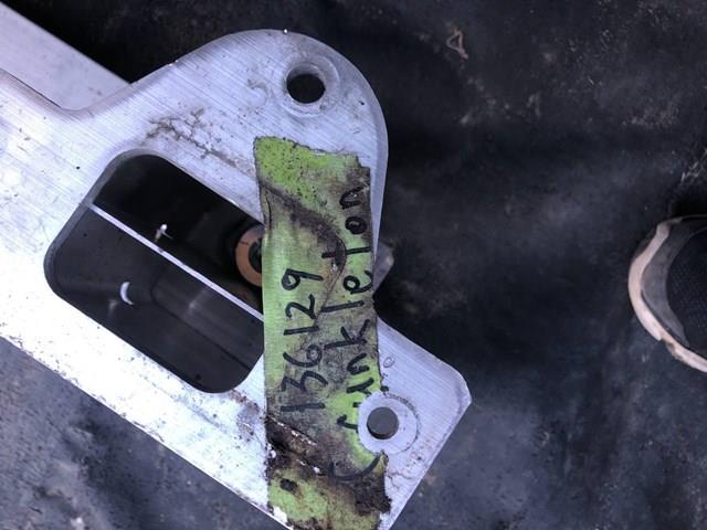 Балка бампера заднього Signeda PDG44195A ціна, від 127.95 USD